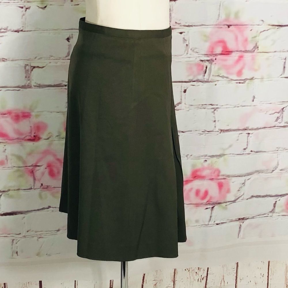 Burberry military green front pleated skirt - Picture 3 of 10